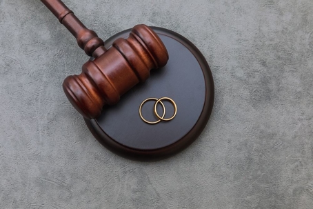 Judge gavel wedding rings